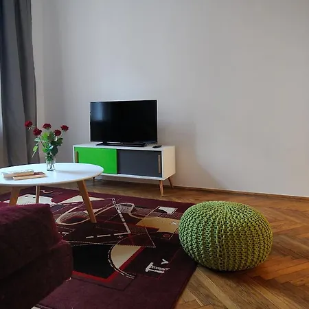 Sebastian Bis Apartman *